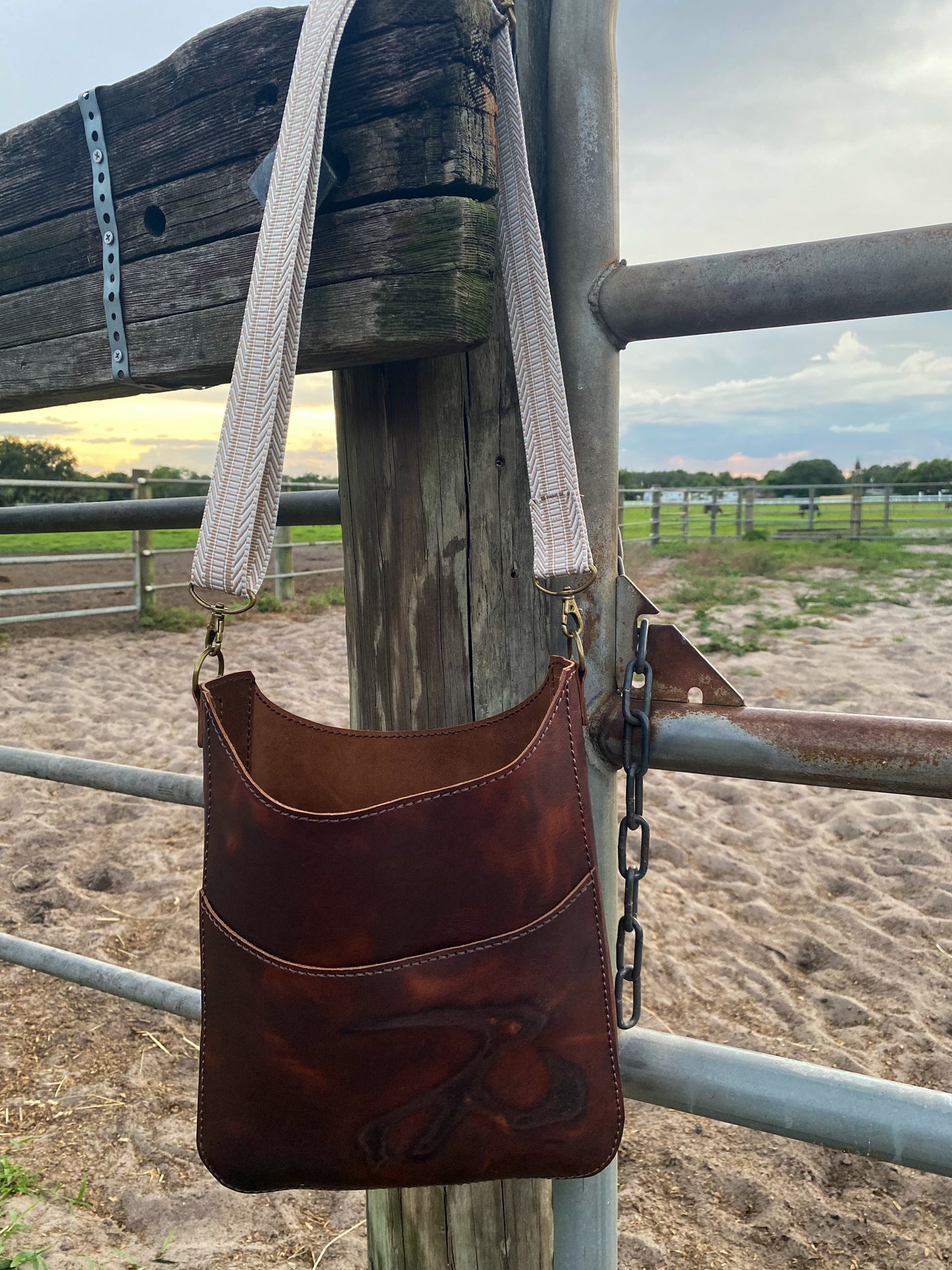 Handcrafted Leather Tote – Bison Brown Denver Side Cowhide